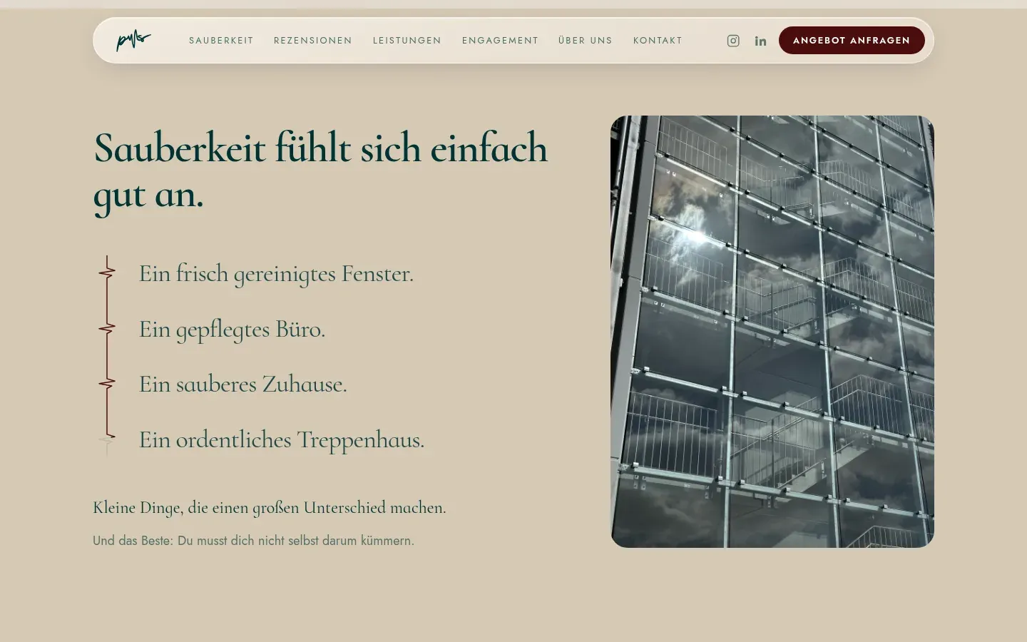 EKG-Linie, die sich beim Scrollen zeichnet
